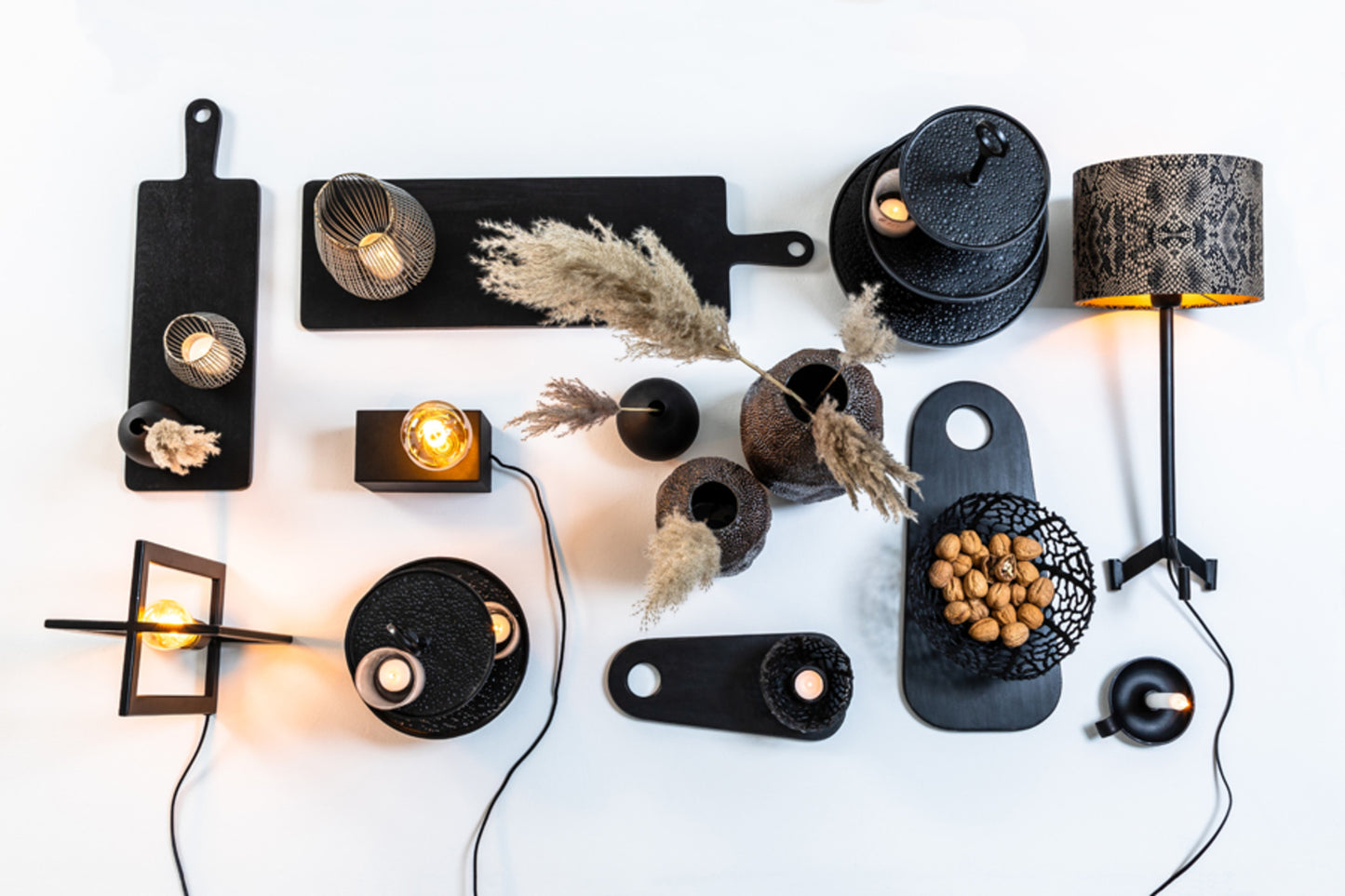 antieke-zwarte-tafellamp-light-living-dennis-variant-image4