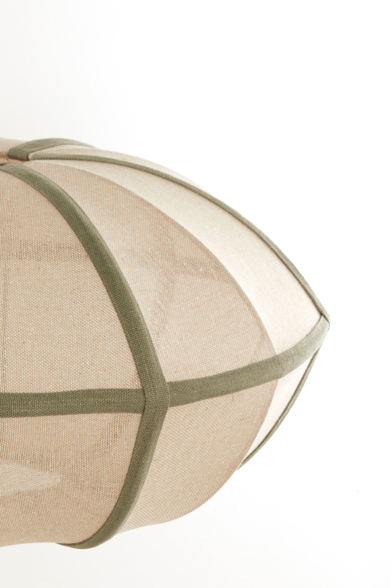 textiel-hanglamp-naturel-met-olijfgroen-accent-light-living-mirelys-variant-image2