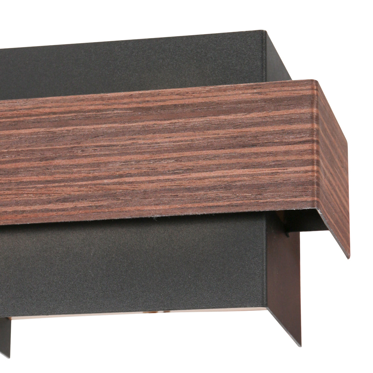 landelijke-muurlamp-met-houtaccenten-steinhauer-muro-variant-image6