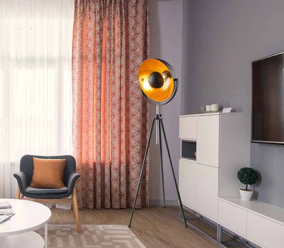 industriele-driepoot-vloerlamp-koepelkap-zwart-goud-globo-lenn-variant-image1