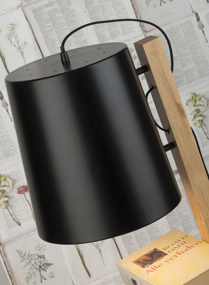 zwarte-houten-retro-vloerlamp-its-about-romi-cambridge-variant-image2