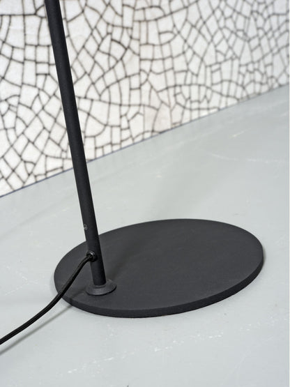 retro-zwart-metalen-vloerlamp-its-about-romi-montreux-variant-image5