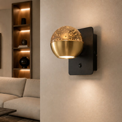 luxe-messing-wandlamp-belluno-met-dim-to-warm-led-variant-image2