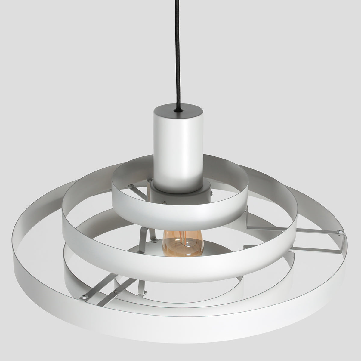 scandinavische-witte-hanglamp-ringen-steinhauer-halo-cirque-variant-image11