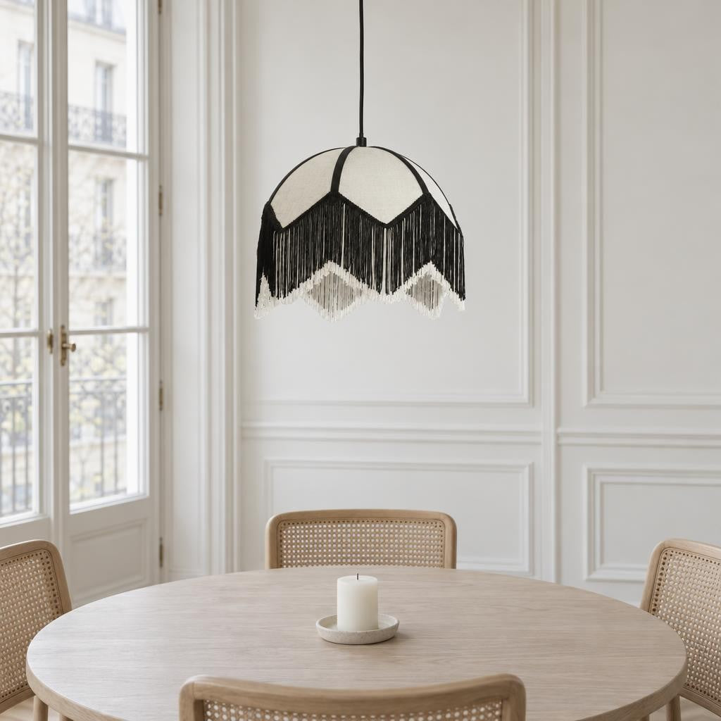 Lampada a sospensione bianca con frange Light & Living Sulina – foto d'ambiente