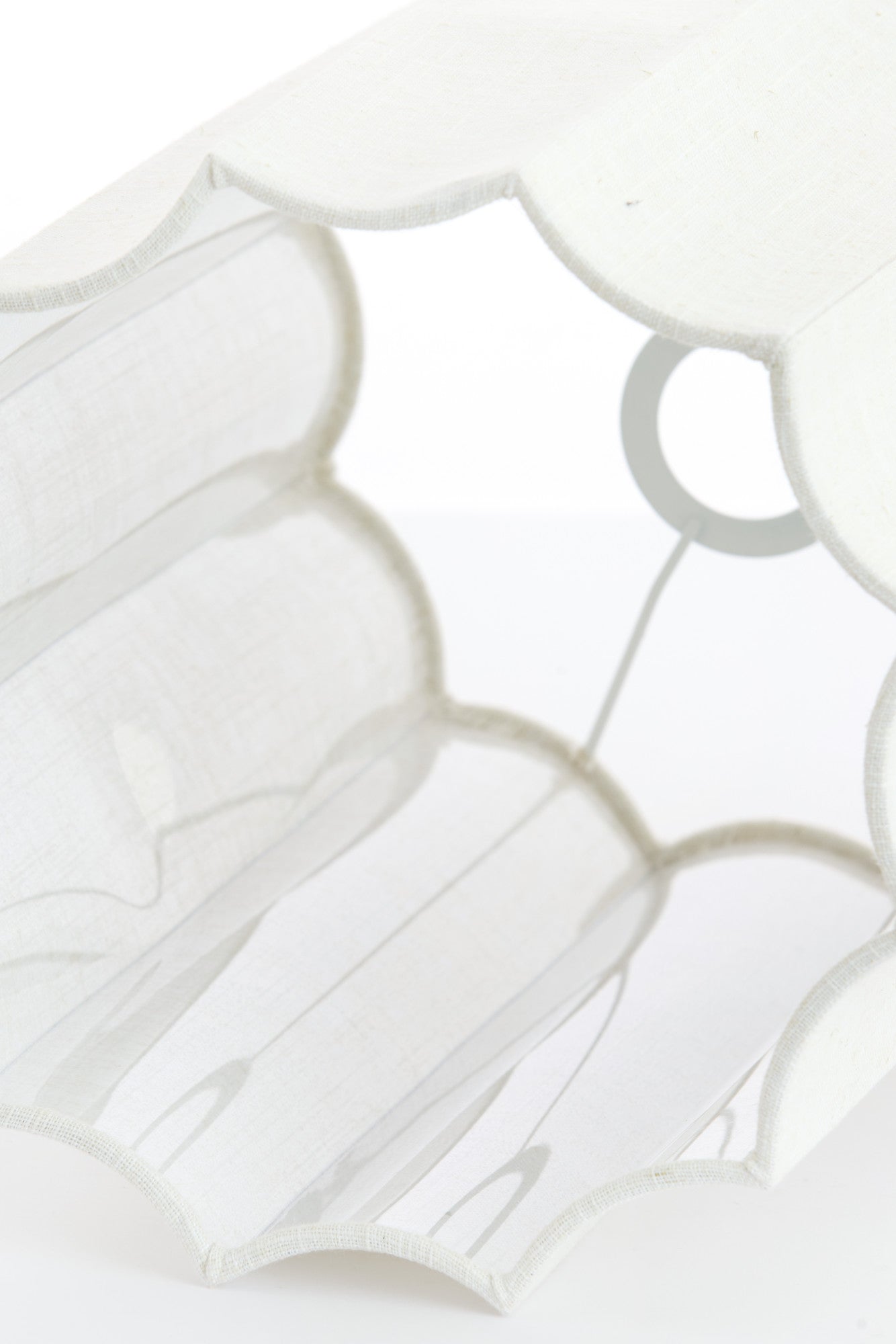 hoge-witte-lampenkap-geplooid-light-living-disli-variant-image7