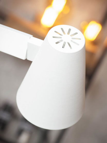 wit-metalen-draaibare-vloerlamp-its-about-romi-biarritz-variant-image3