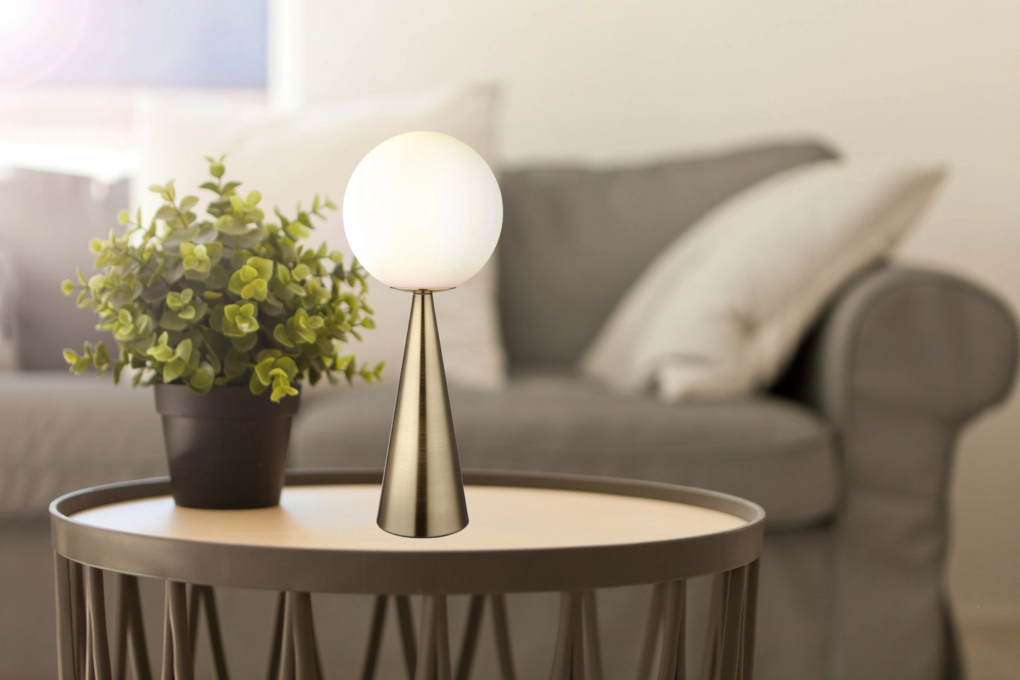 moderne-conische-tafellamp-van-messing-pinpal-variant-image3