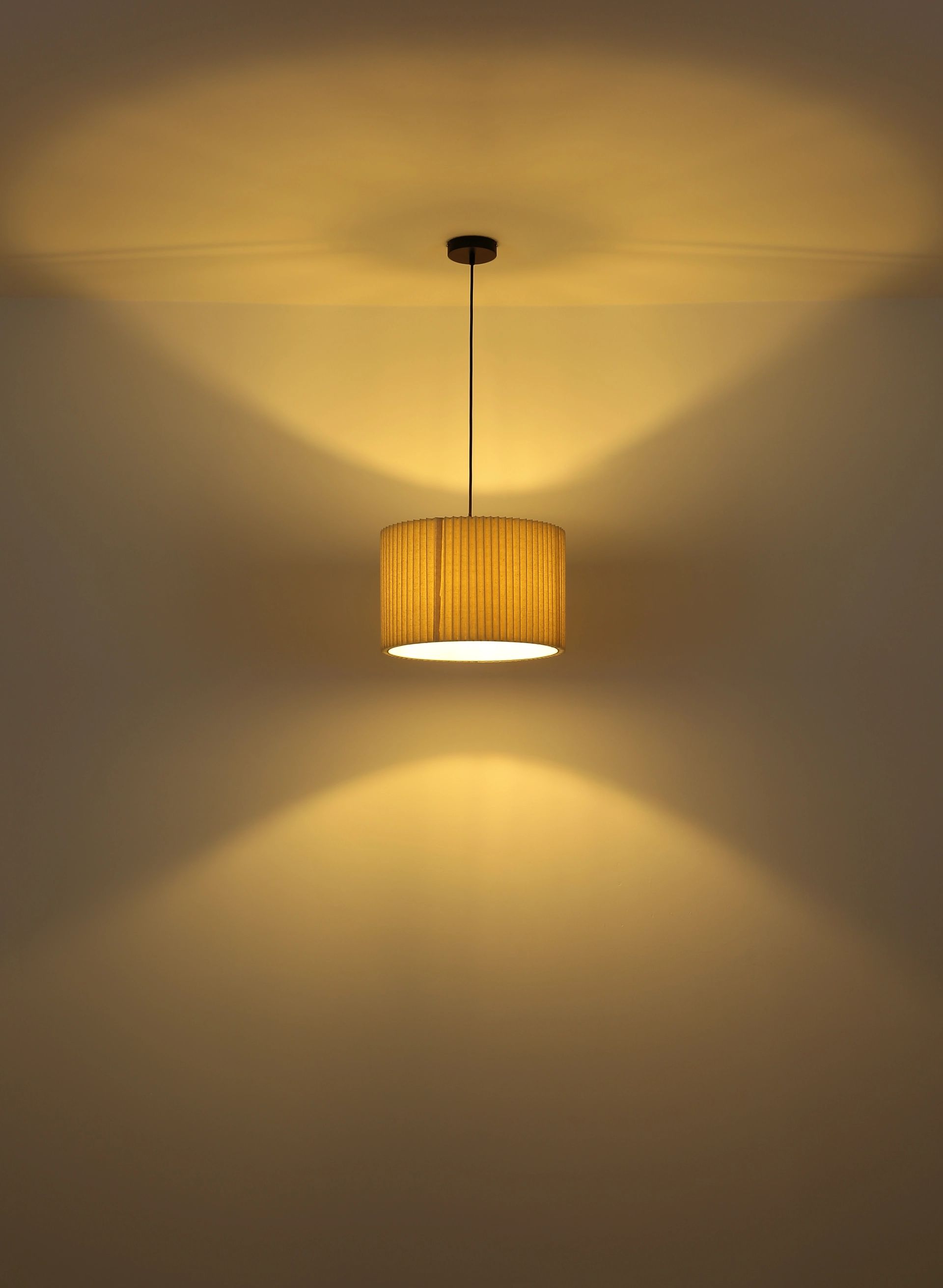 moderne-klassieke-hanglamp-met-textiele-kap-page-variant-image3