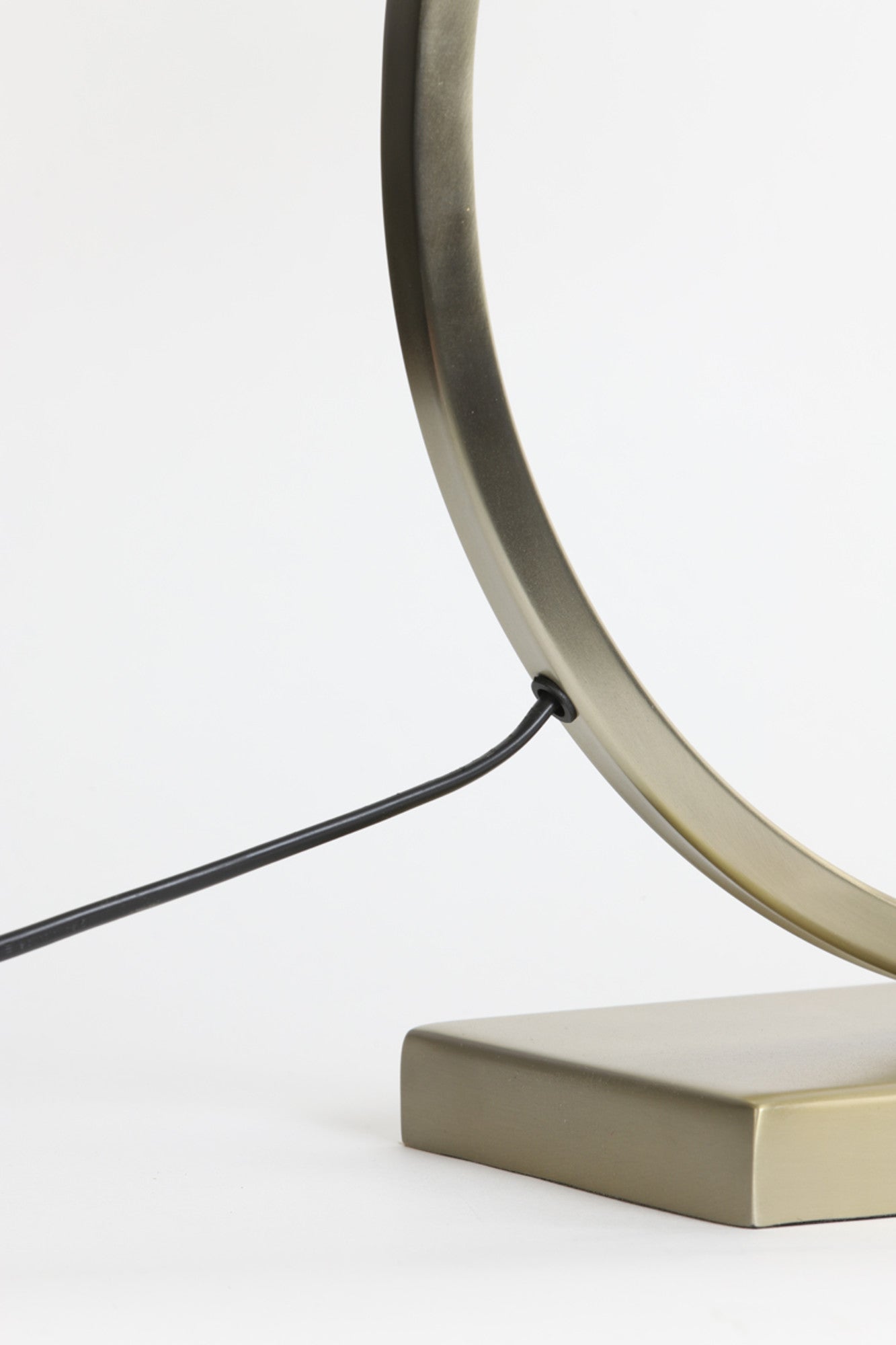 gouden-moderne-ronde-lampenvoet-light-living-liva-variant-image7