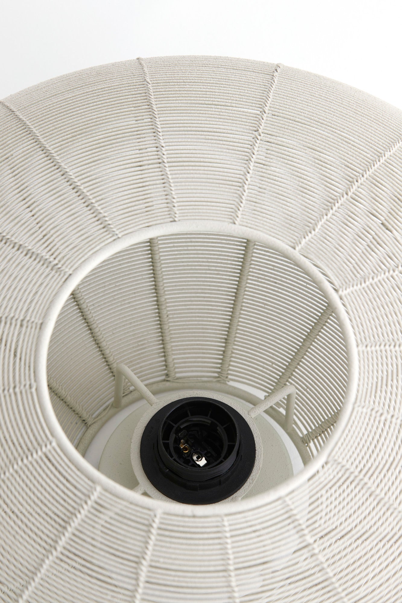 beige-ronde-hanglamp-met-open-structuur-light-living-bahoto-variant-image8