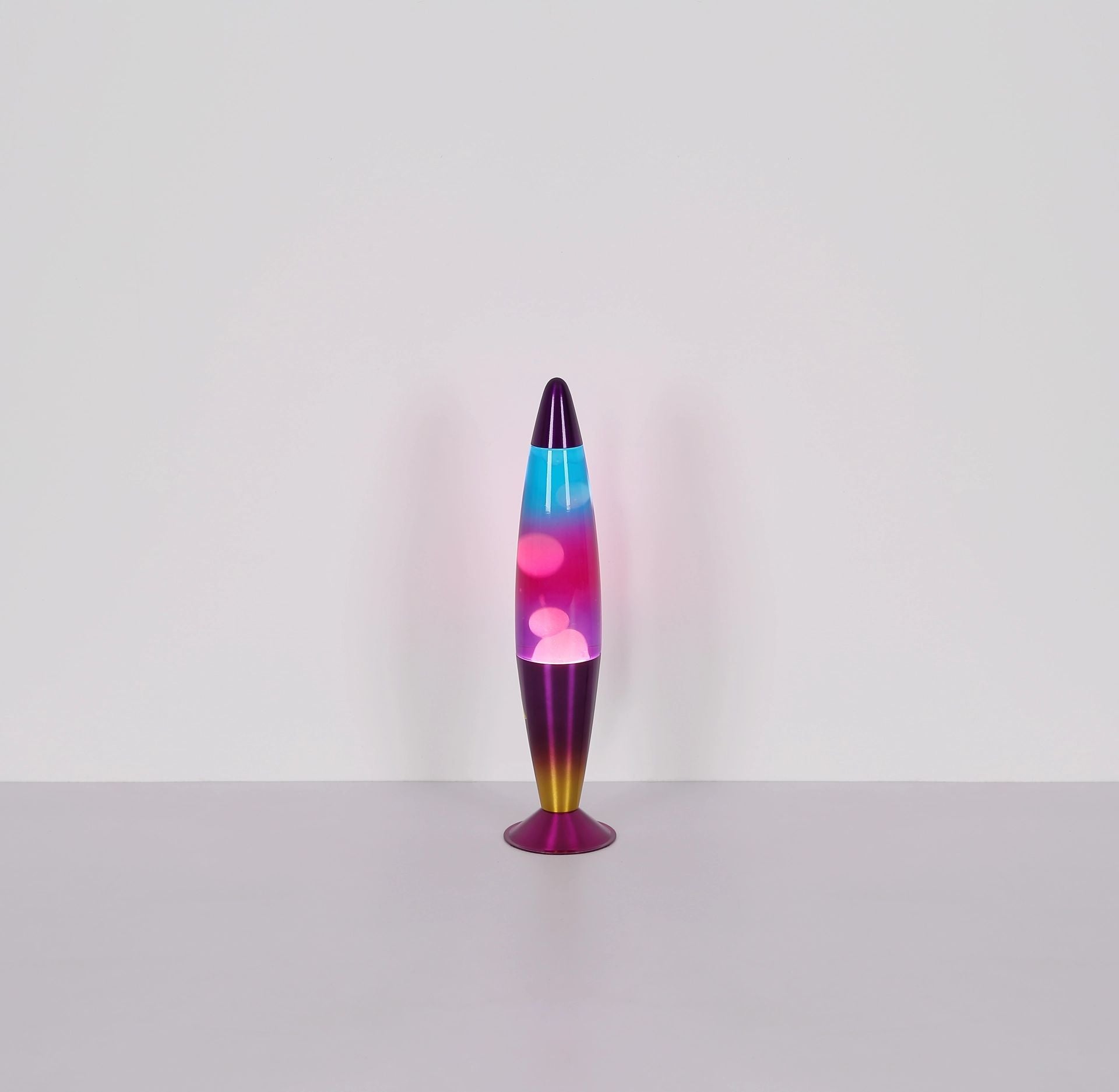 kleurige-raketvormige-tafellamp-met-magma-lamp-etna-variant-image3