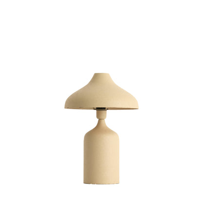 Varm beige metalbordlampe Light & Living Yebri