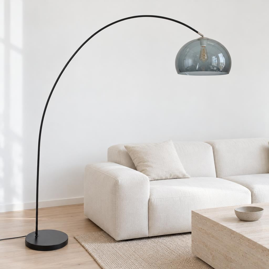Candeeiro de pé preto Mexlite Solva – fotografia de ambiente