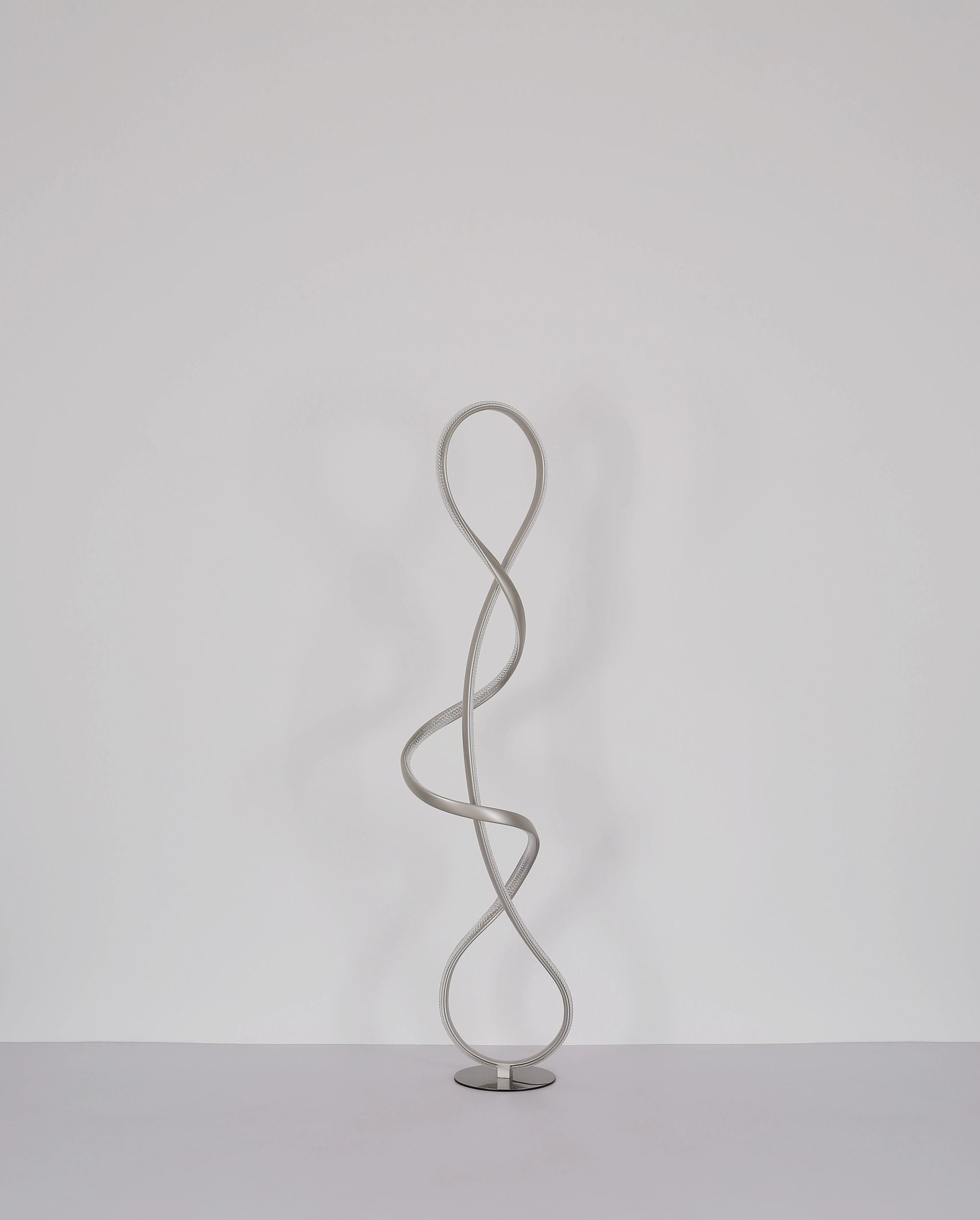 elegante-vloerlamp-met-gebogen-ontwerp-swirl-variant-image5