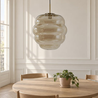 Light & Living Misty pendellampa i guld och rökglas – miljöbild