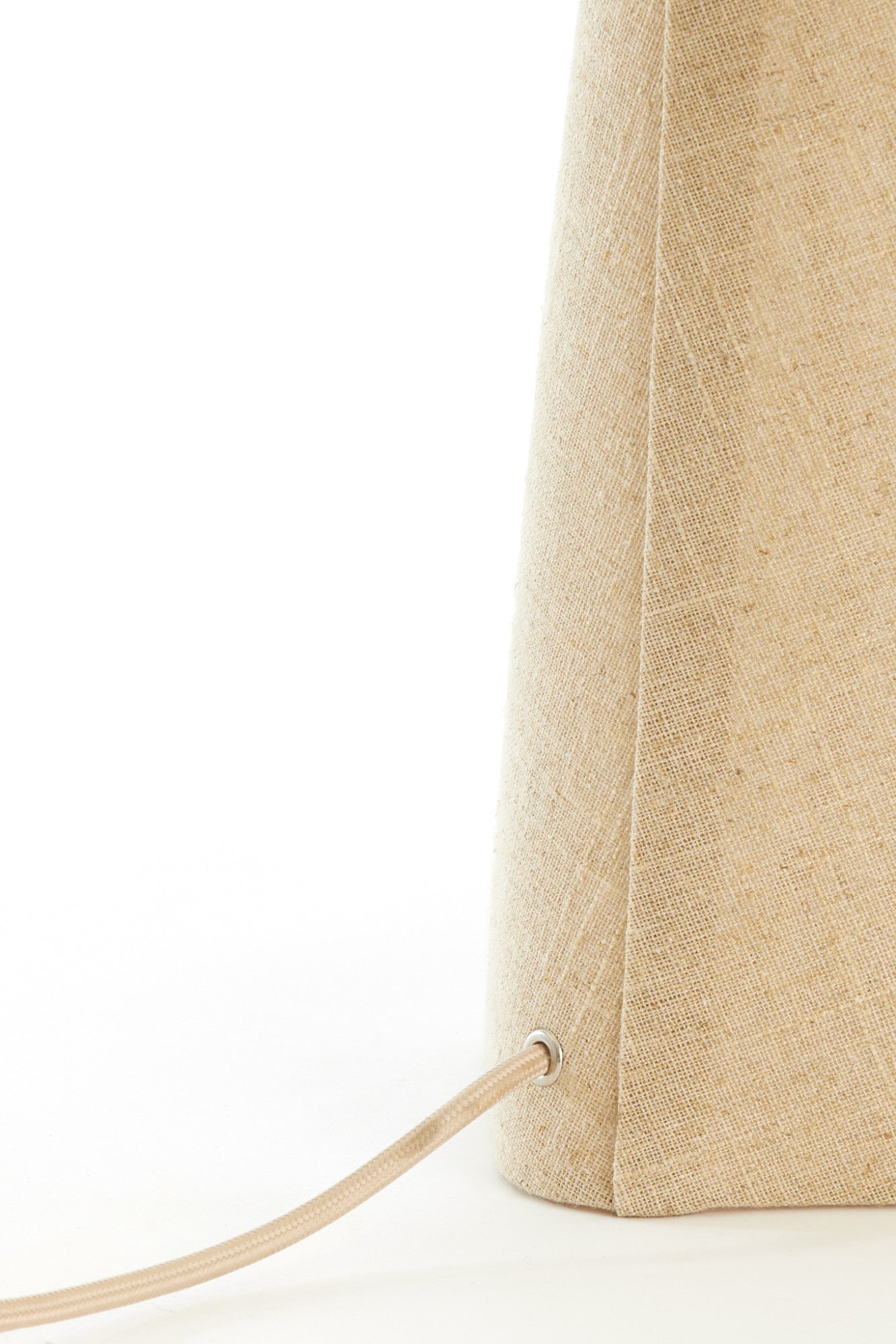 beige-tafellamp-trapeziumvormig-light-living-mikko-variant-image7