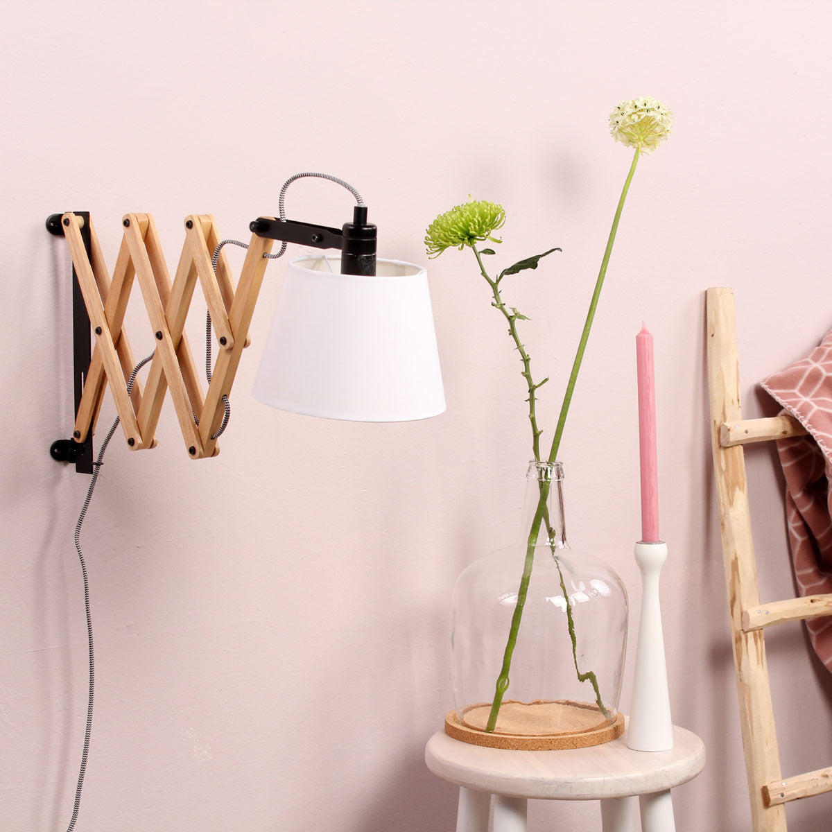 scandinavische-naturel-houten-stoffen-wandlamp-mexlite-dion-variant-image3