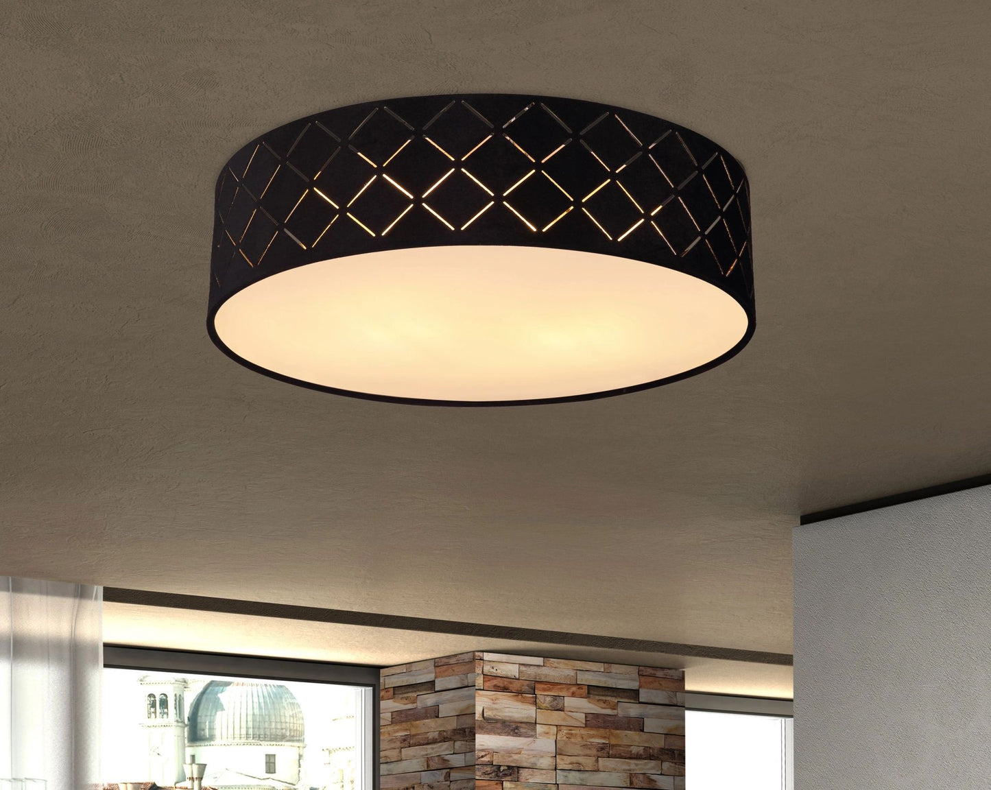 stijvolle-plafondlamp-met-zwarte-kap-varios-variant-image6