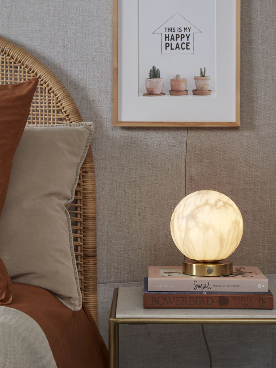 goudkleurige-tafellamp-dessinbol-its-about-romi-carrara-variant-image4