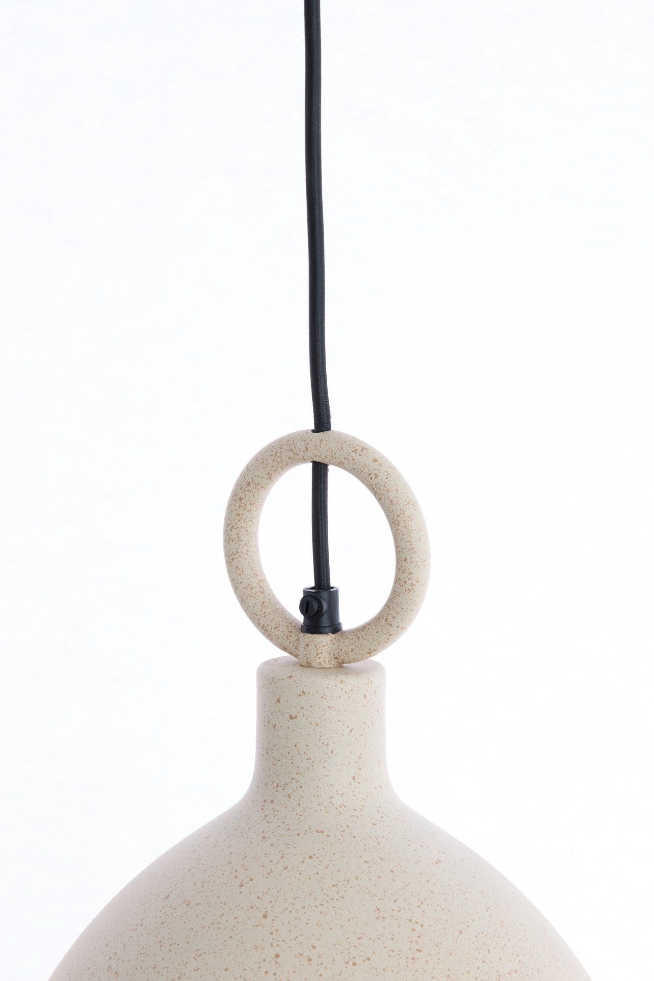 beige-keramische-hanglamp-met-rustige-uitstraling-light-living-rosero-variant-image6