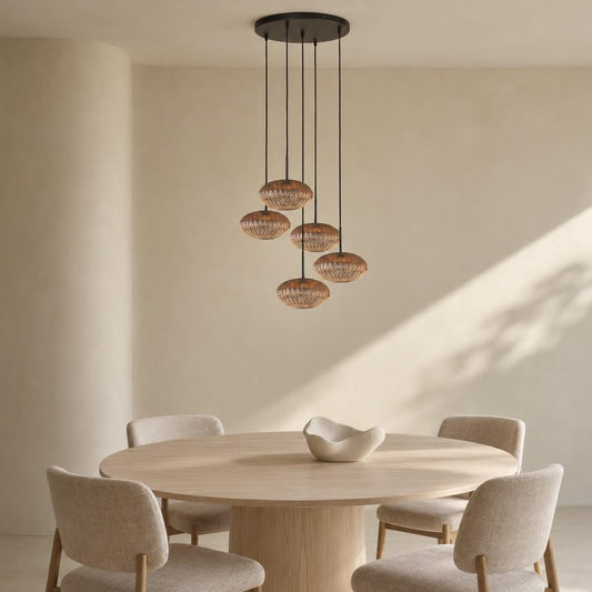 Mexlite Aurelio visilica s 5 svjetala i jantarnim staklom – ambijentalna fotografija