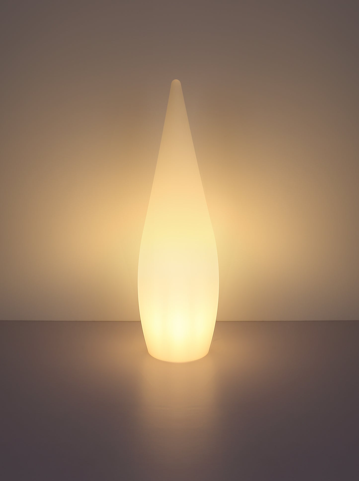 witte-trendy-plastic-buitenlamp-globo-gunther-variant-image8a