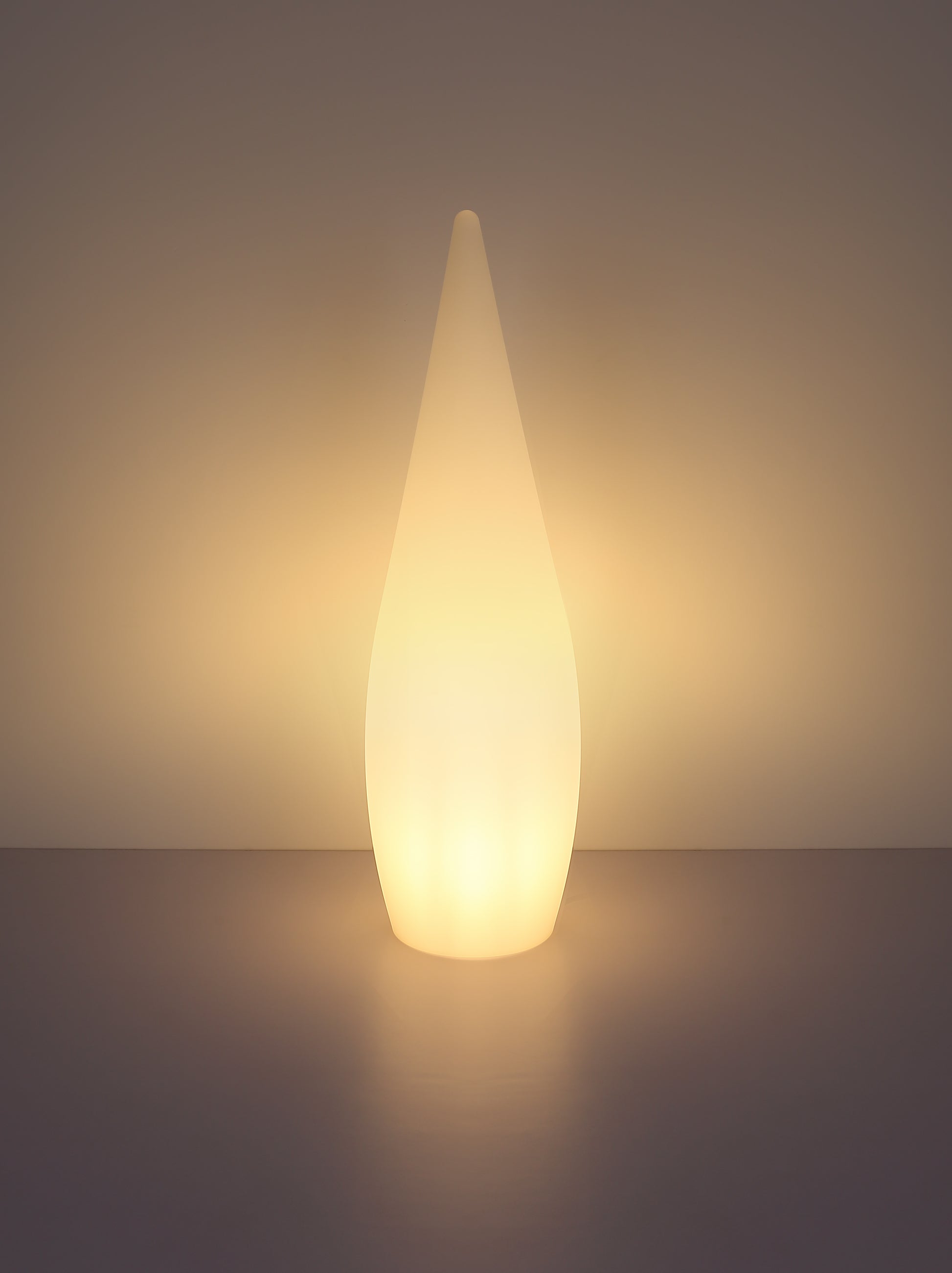 witte-trendy-plastic-buitenlamp-globo-gunther-variant-image8a