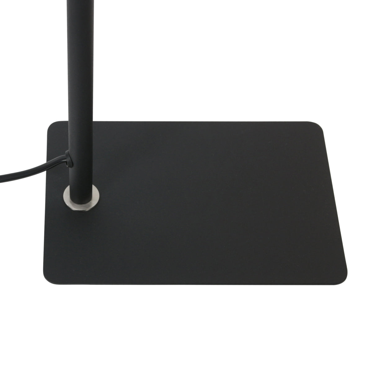 minimalistische-tafellamp-zwart-met-stalen-lichtpunt-mexlite-kora-variant-image6