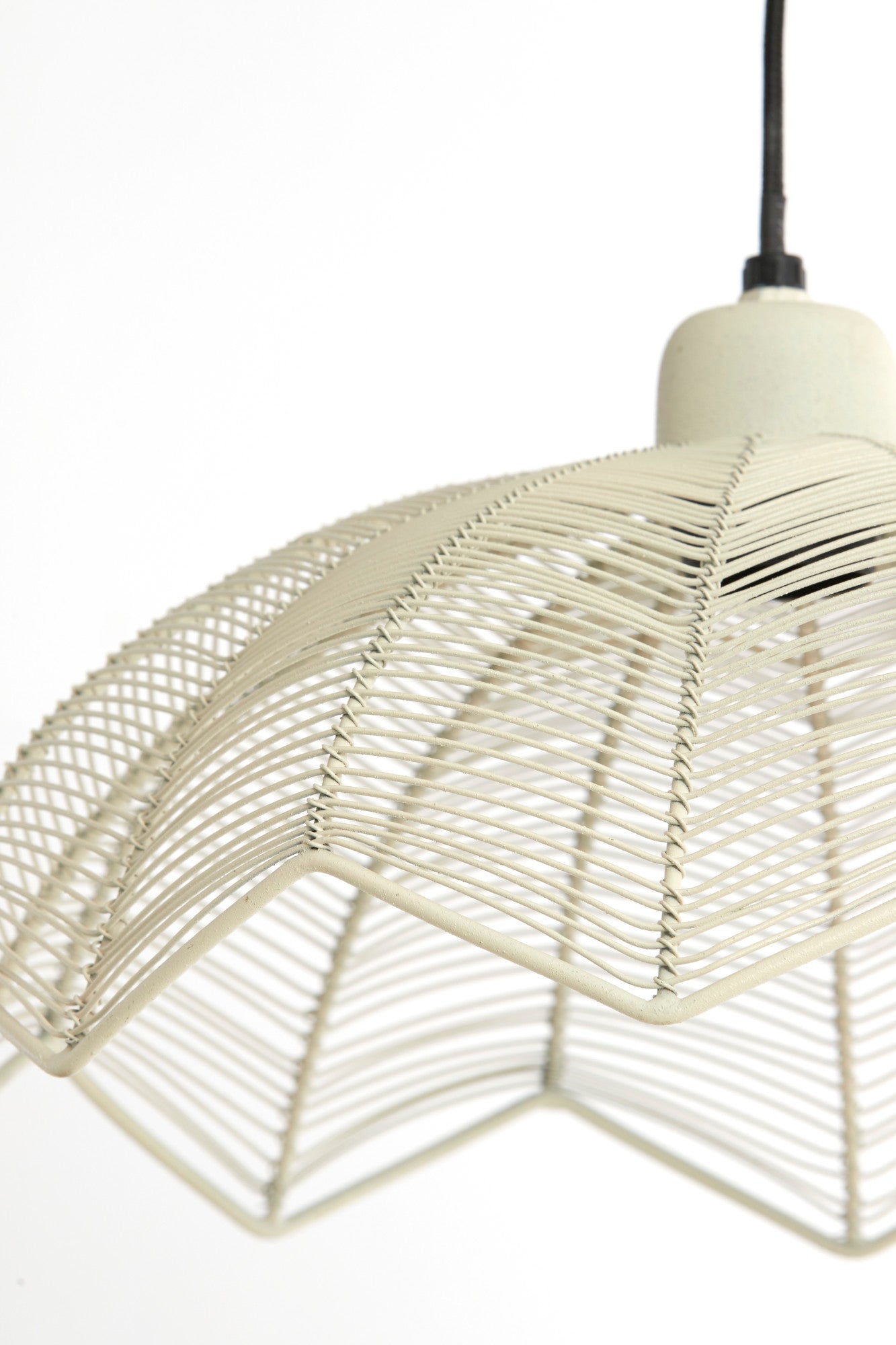 witte-metalen-hanglamp-compact-light-living-espelo-variant-image5