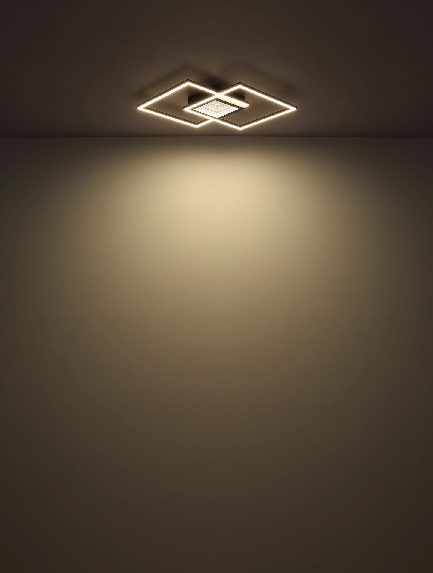 moderne-plafondlamp-met-uniek-ontwerp-en-afstandsbediening-saunders-variant-image8