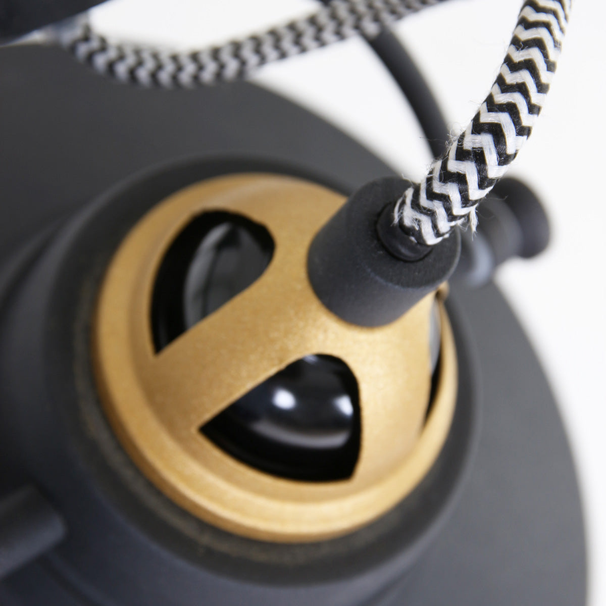 staande-lamp-met-gouden-details-mexlite-nove-variant-image5