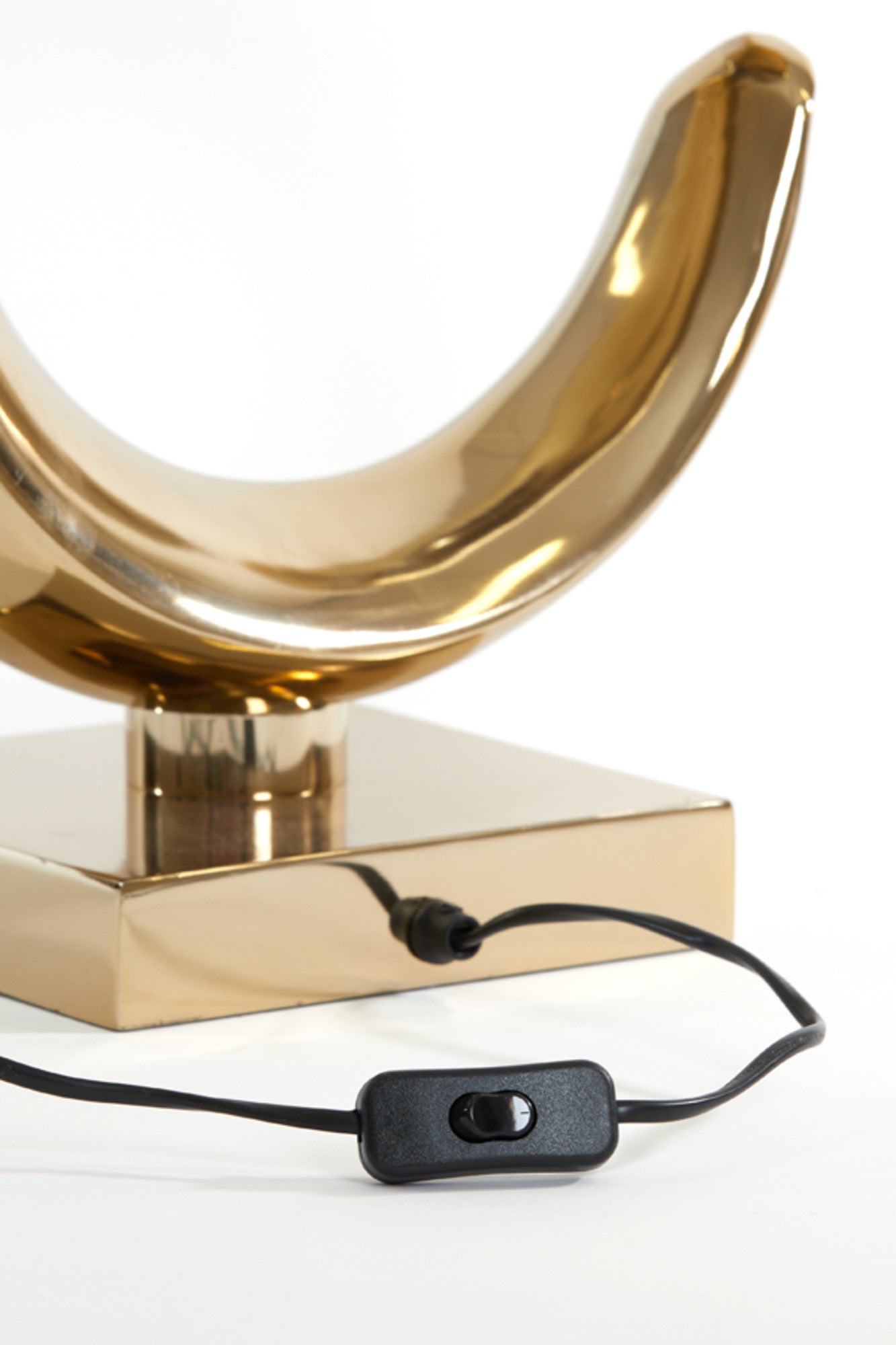 gouden-tafellamp-light-living-maan-in-modern-ontwerp-variant-image6