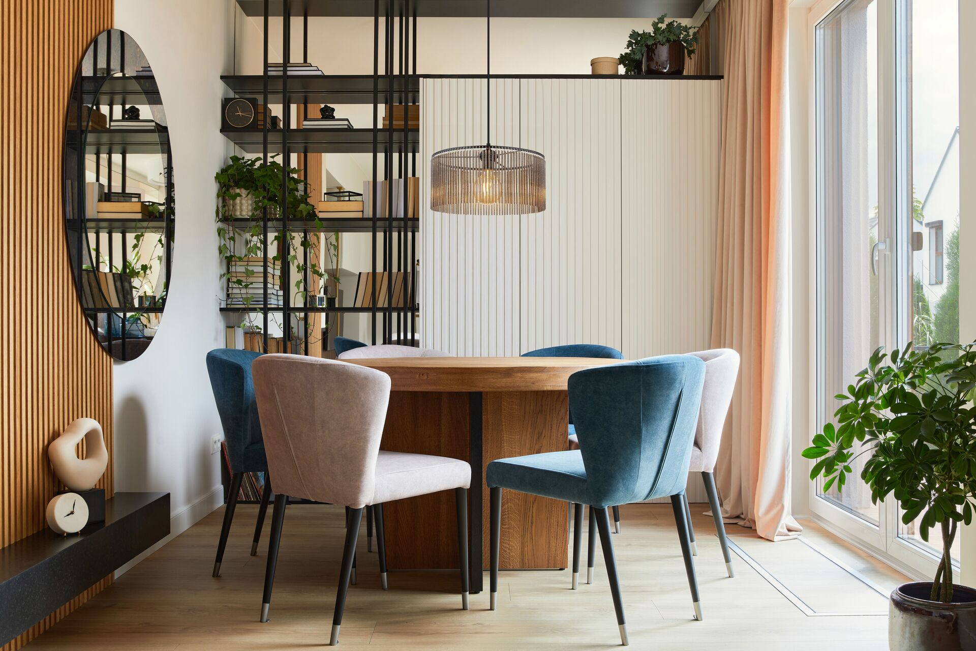 moderne-hanglamp-met-elegante-rookkleurige-kap-leeds-variant-image7