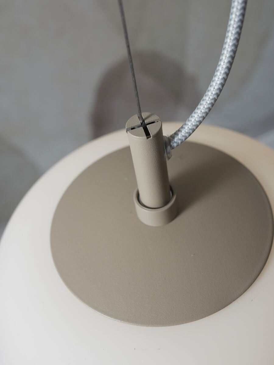 hanglamp-scandinavisch-metaal-wit-glas-its-about-romi-sapporo-variant-image3