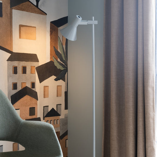 Lampă de podea metalică gri deschis rafinată It's About RoMi Stavanger – fotografie de ambient
