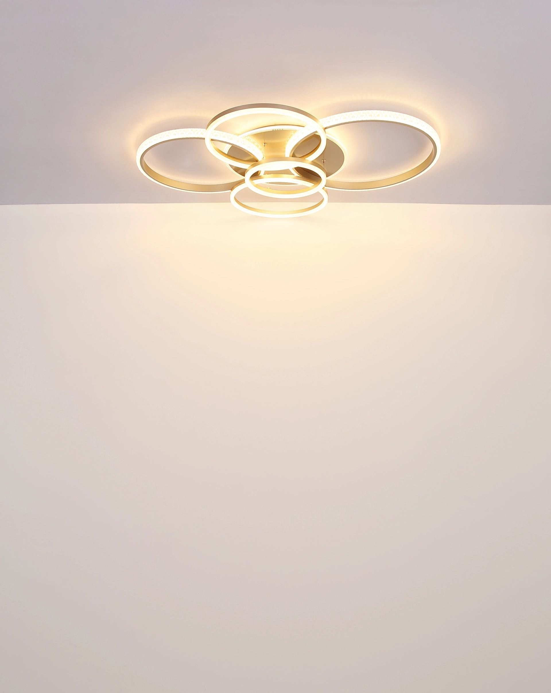 moderne-plafondlamp-met-champagnekleurige-ringen-lorelei-variant-image4