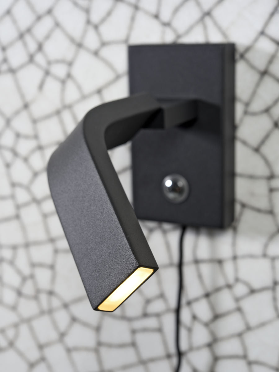 wandlamp-modern-zwart-metaal-its-about-romi-zurich-variant-image6