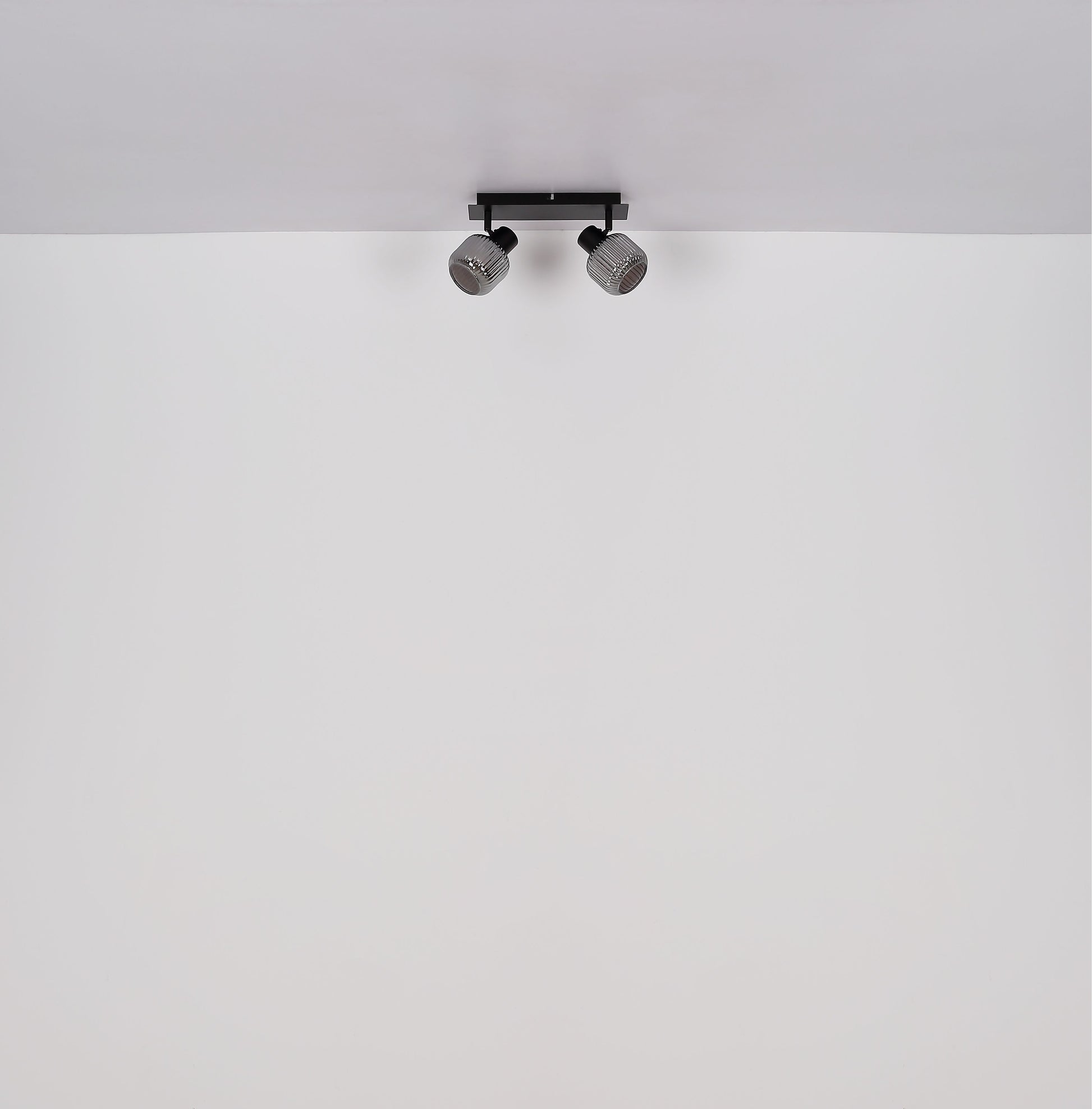 moderne-hanglamp-zwart-met-rookkleurig-glas-tom-variant-image6