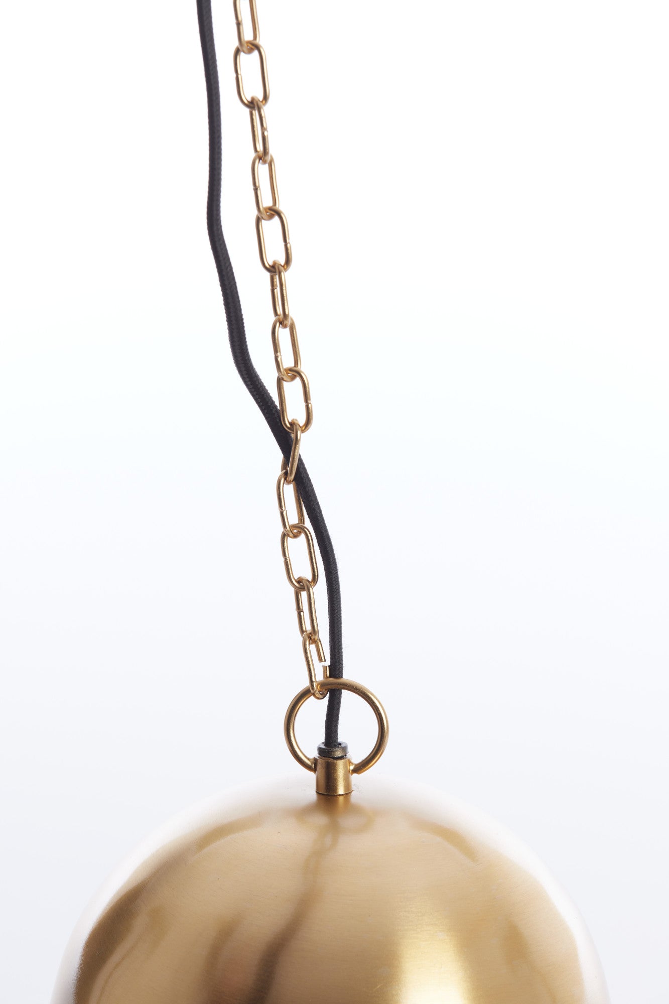 rode-hanglamp-met-gouden-accenten-light-living-cetara-variant-image6