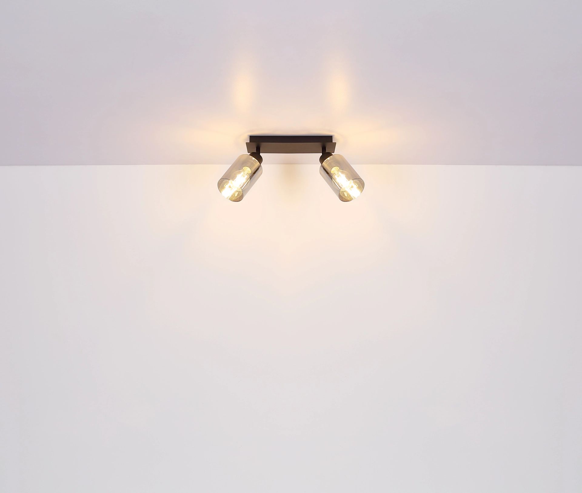 stijlvolle-zwarte-spotlight-met-rookglas-kap-hadera-variant-image6