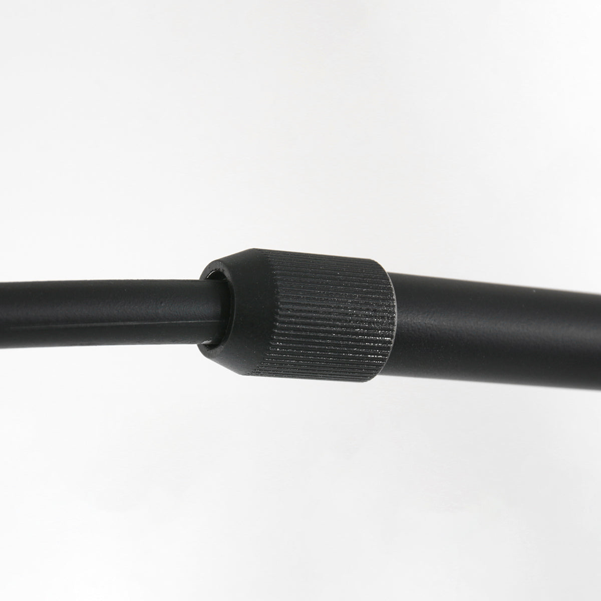 wandbooglamp-met-zwarte-arm-en-bamboe-lampenkap-steinhauer-sprakled-light-variant-image12