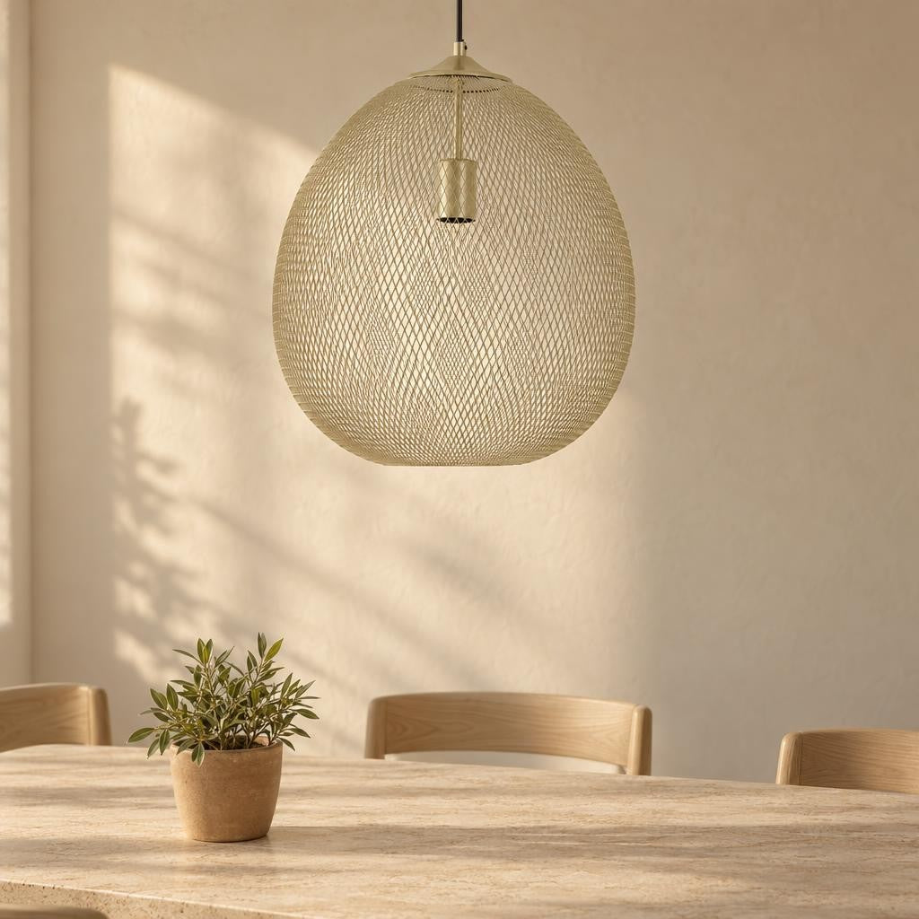 Zlaté okrúhle závesné svietidlo Light & Living Moroc – fotografia v interiéri