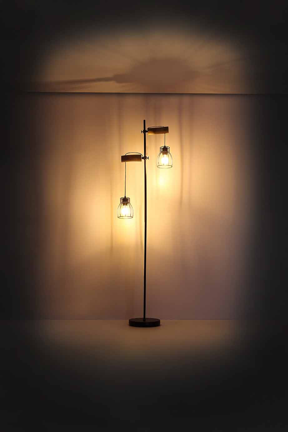 metalen-zwarte-vloerlamp-retro-globo-mina-variant-image4