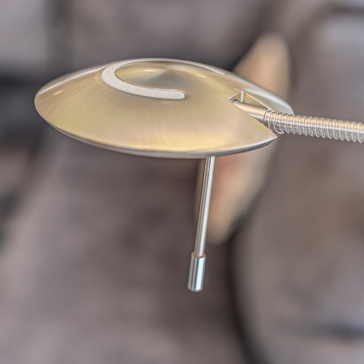 bureaulamp-dimbaar-met-warm-of-wit-licht-steinhauer-zenith-led-variant-image3