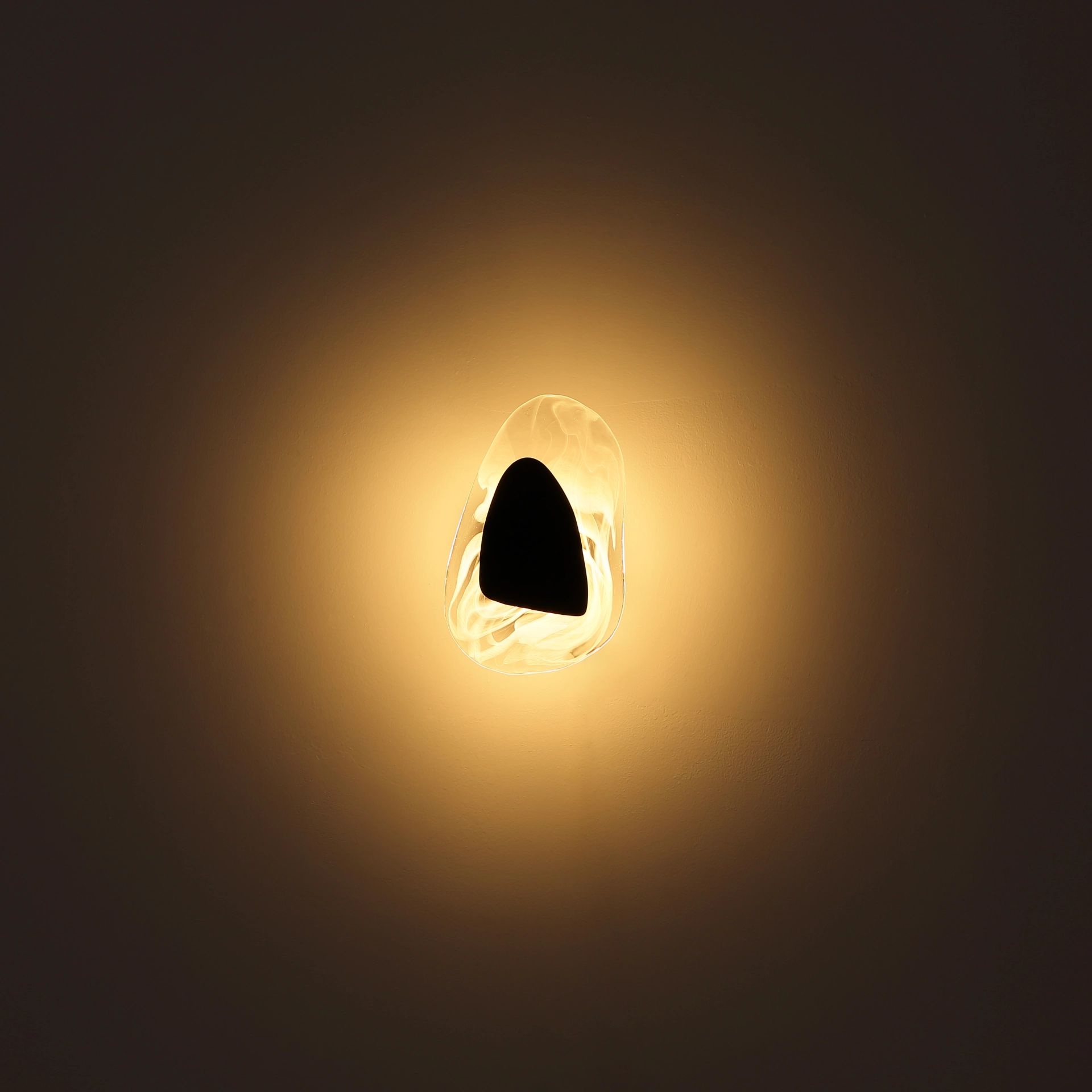 organisch-design-wandlamp-met-opale-kap-dorsey-variant-image3