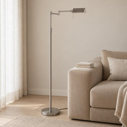 Stojací lampa Mexlite Karl z oceli s LED – fotografie v interiéru