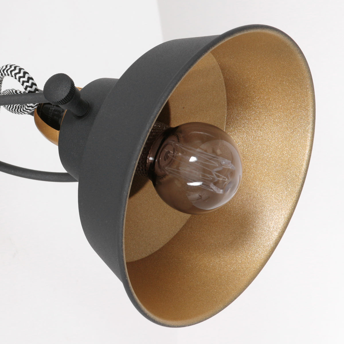 industriele-zwart-gouden-wandlamp-verstelbaar-mexlite-nove-variant-image5