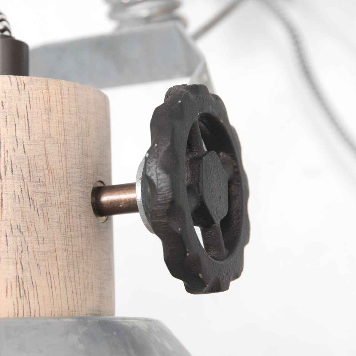 stoere-wand-klemlamp-mexlite-gearwood-variant-image4