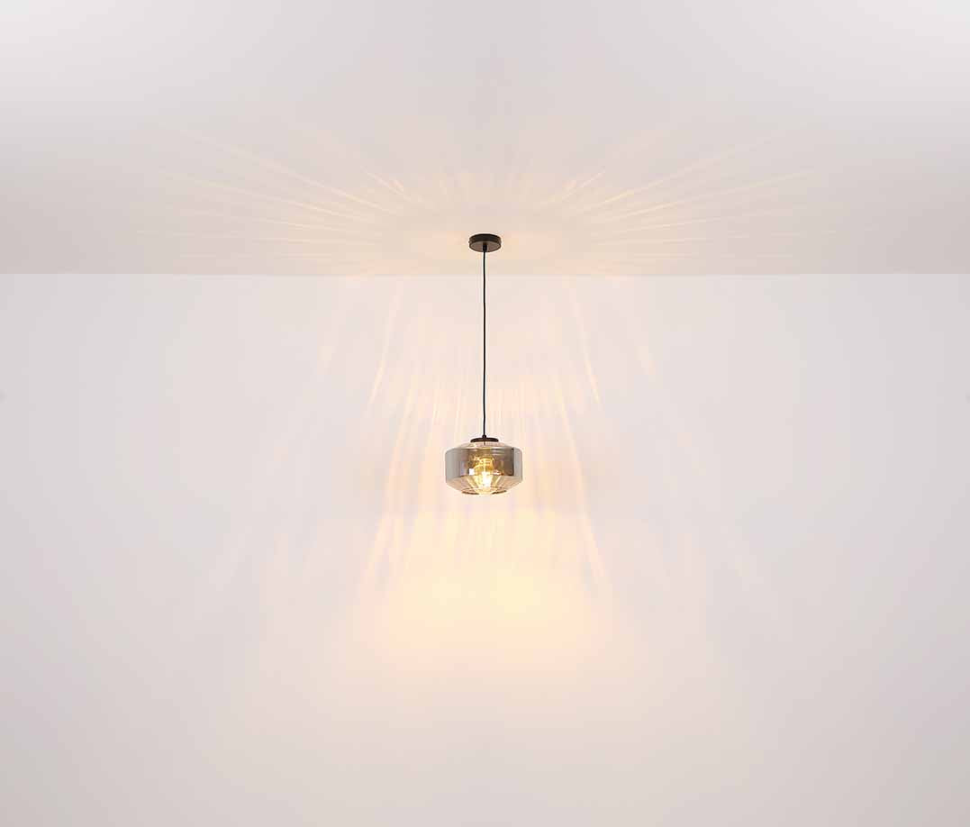 moderne-zwarte-hanglamp-metaal-globo-christiana-variant-image3
